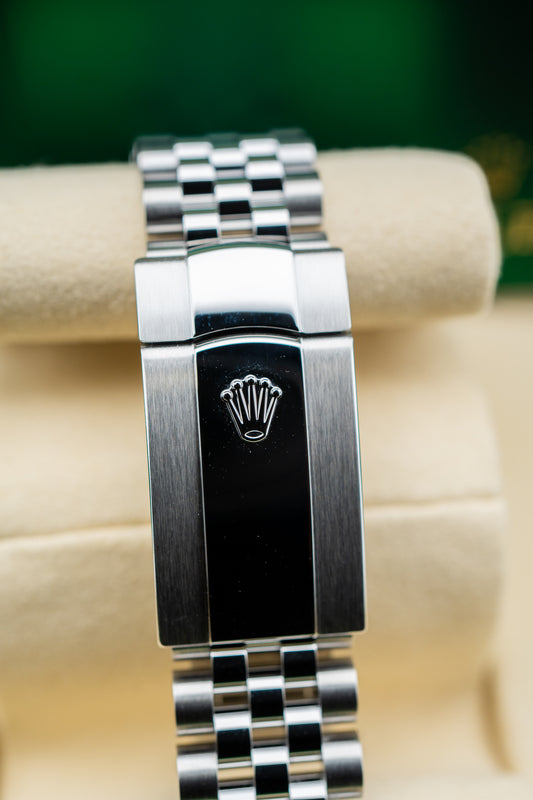 Rolex Datejust 41 Blue Dial – Ref. 126334 – 2025 Brand New Complete Set