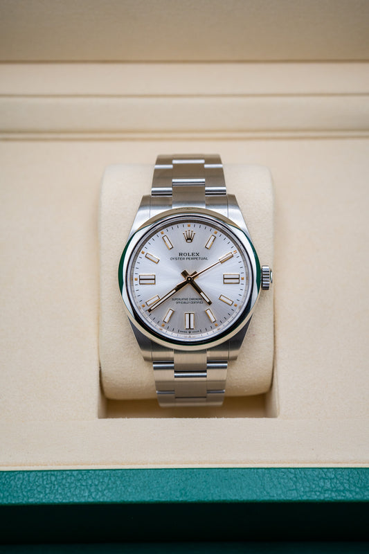 2025 Rolex Oyster Perpetual 41 – Silver Dial – Brand New, Complete Set