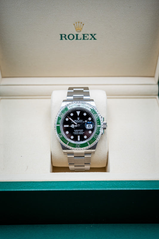 2025 Rolex Submariner “Starbucks” – Ref. 126610LV – Stainless Steel – Brand New, Complete Set