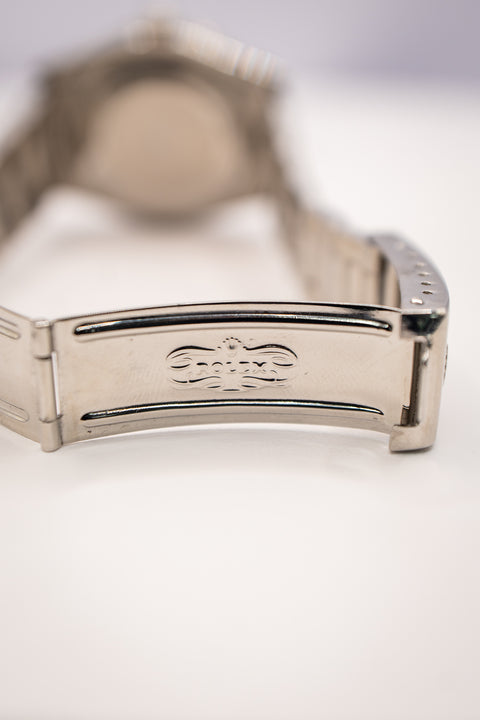 34 Oyster Perpetual Date Steel Oyster Pale Pink Diamond Dial and Bezel Model: 1500