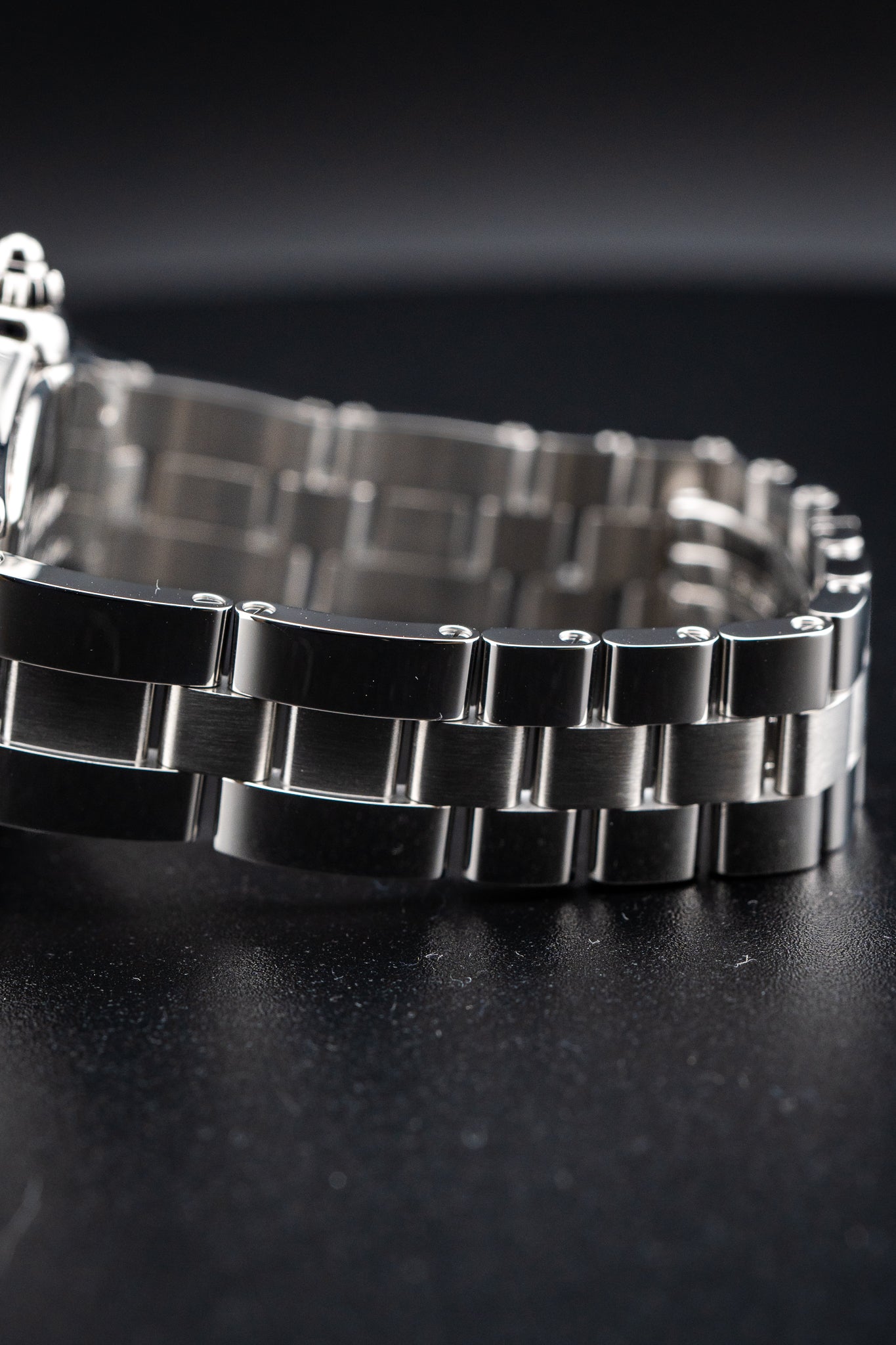 Pre-Owned Cartier Roadster Stainless Steel Quartz – Ref. W62053V3
