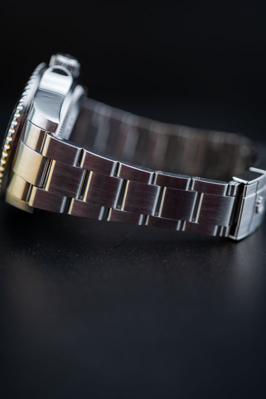 Rolex Deep sea Sea-Dweller 116660 – Watch & Card (Preowned)