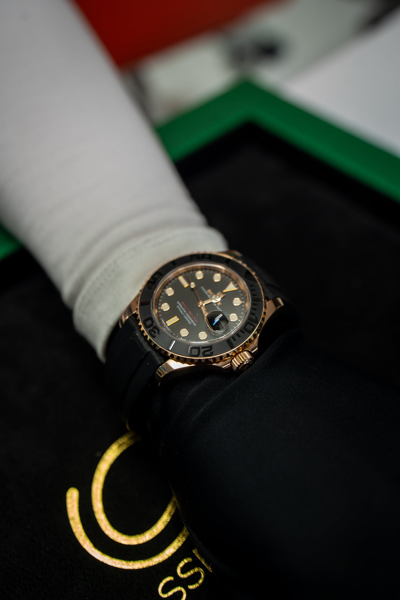 Rolex Yacht-Master 40 Ref. 116655 - Everose Gold, Black Dial