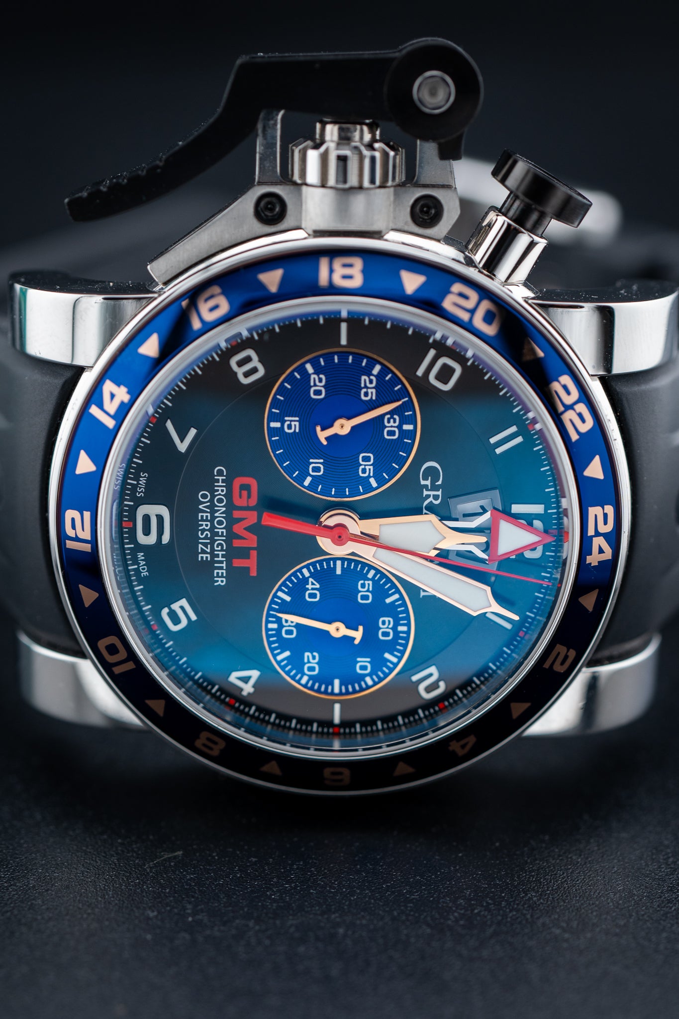 Pre-Owned Graham Chronofighter Oversize GMT – Ref. 2OVGS.B26A.C89S – 47mm – Box & Papers