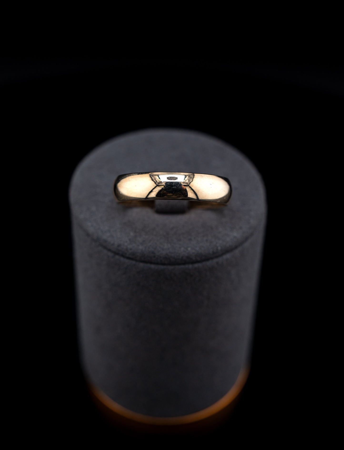 10K Yellow Gold Classic Wedding Band – Size 11 – 4.42g