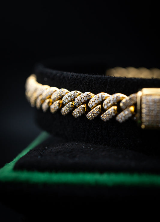 10K Yellow Gold Diamond Pavé Cuban Link Bracelet – 8" – 6mm – 2.47ctw