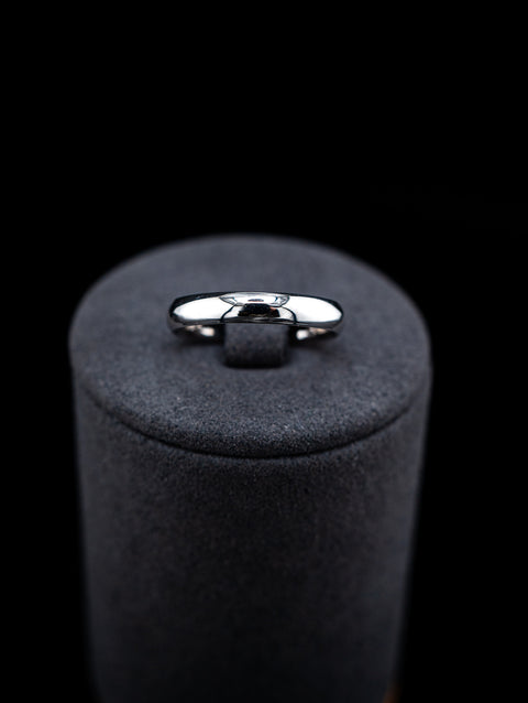 10K White Gold Classic Wedding Band – Size 6 – 2.23g