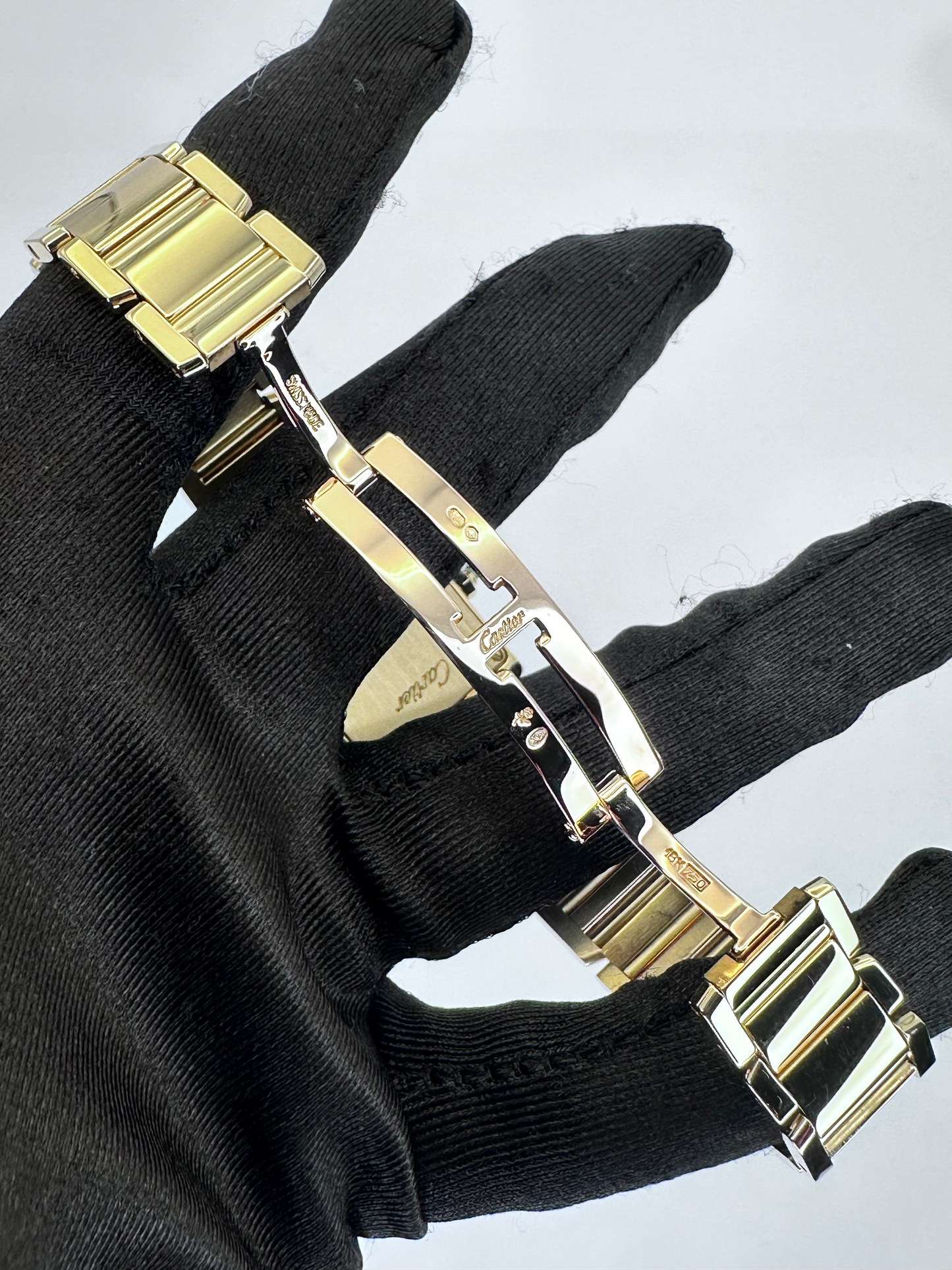 Cartier Française Ref. WB7018K1 - 18K Yellow Gold, Silver Opaline Dial, 2010s image 4