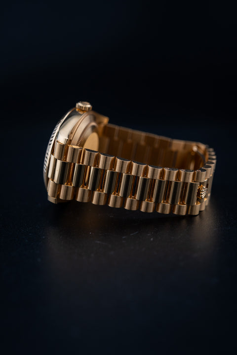 2020 Rolex Day-Date 40 – Ref. 228238 – Silver Dial – 18K Yellow Gold – Like New, Complete Set