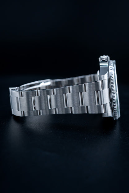 2025 Rolex Submariner “Starbucks” – Ref. 126610LV – Stainless Steel – Brand New, Complete Set