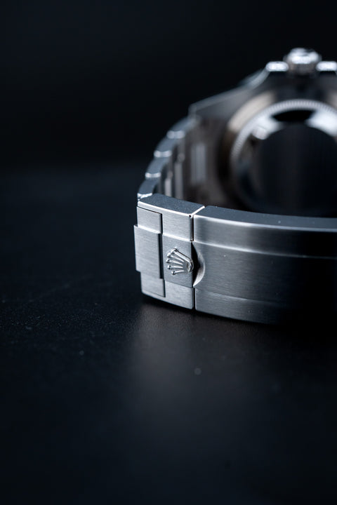 2025 Rolex Submariner “Starbucks” – Ref. 126610LV – Stainless Steel – Like New, Complete Set