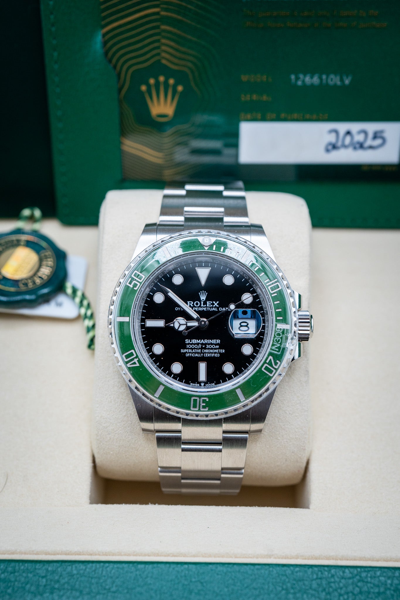 2025 Rolex Submariner “Starbucks” – Ref. 126610LV – Stainless Steel – Brand New, Complete Set