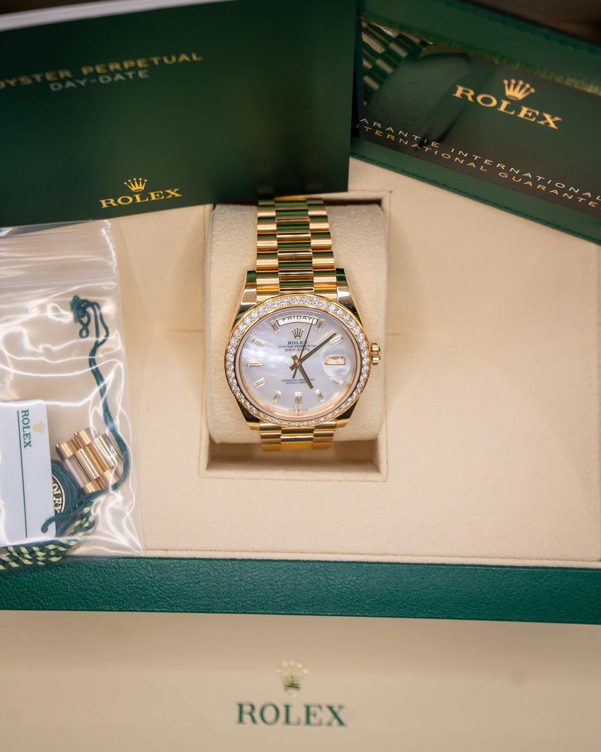 Rolex Day-Date 40 Ref. 228348RBR - Yellow Gold, Mother of Pearl Diamond Dial image 7