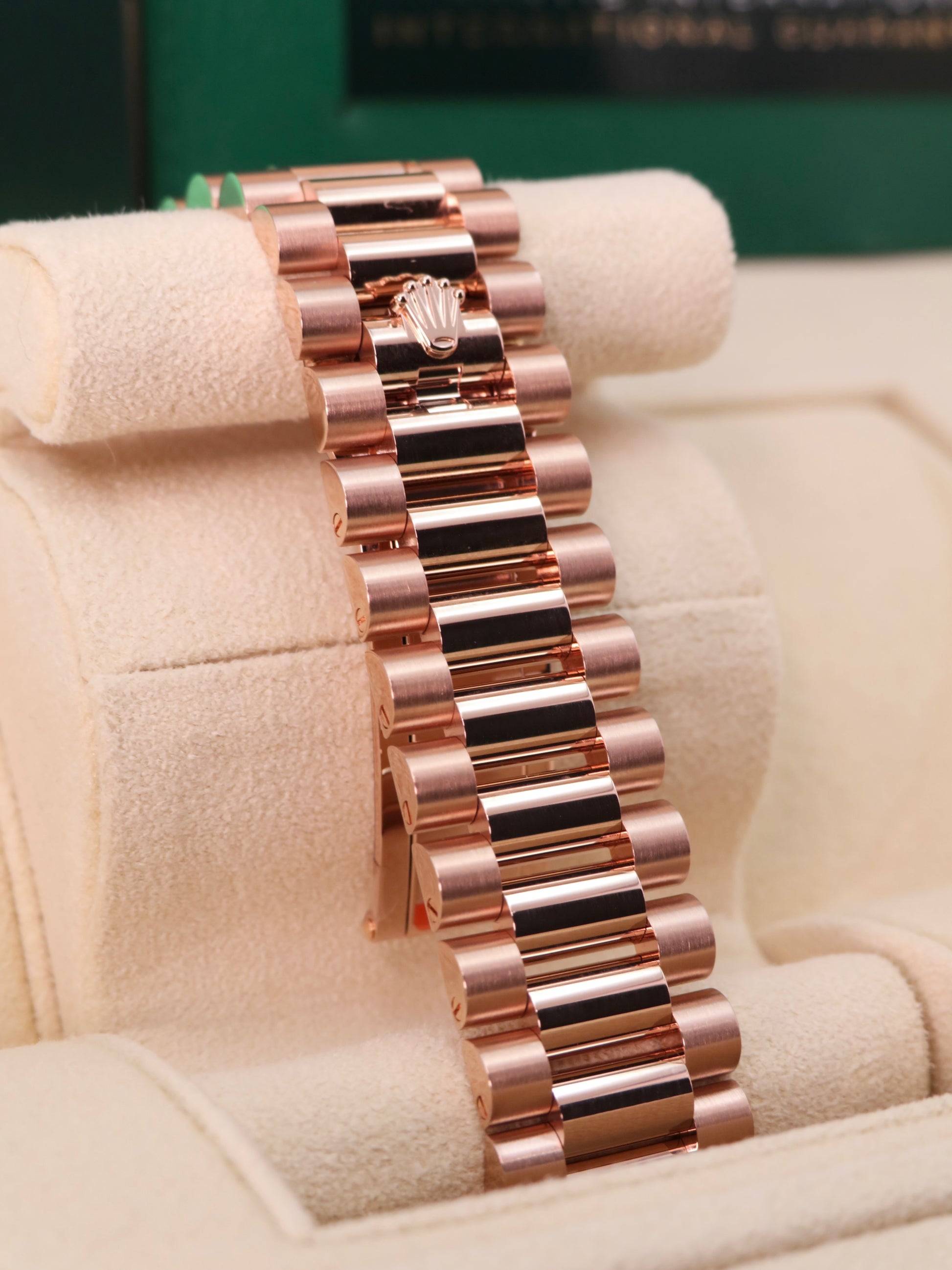 2024 Rolex Day-Date 40 Ref. 228345RBR - Everose Gold, Olive Dial, White Diamond image 9