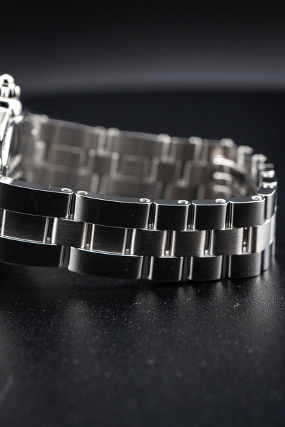 Pre-Owned Cartier Roadster Stainless Steel Quartz – Ref. W62053V3
