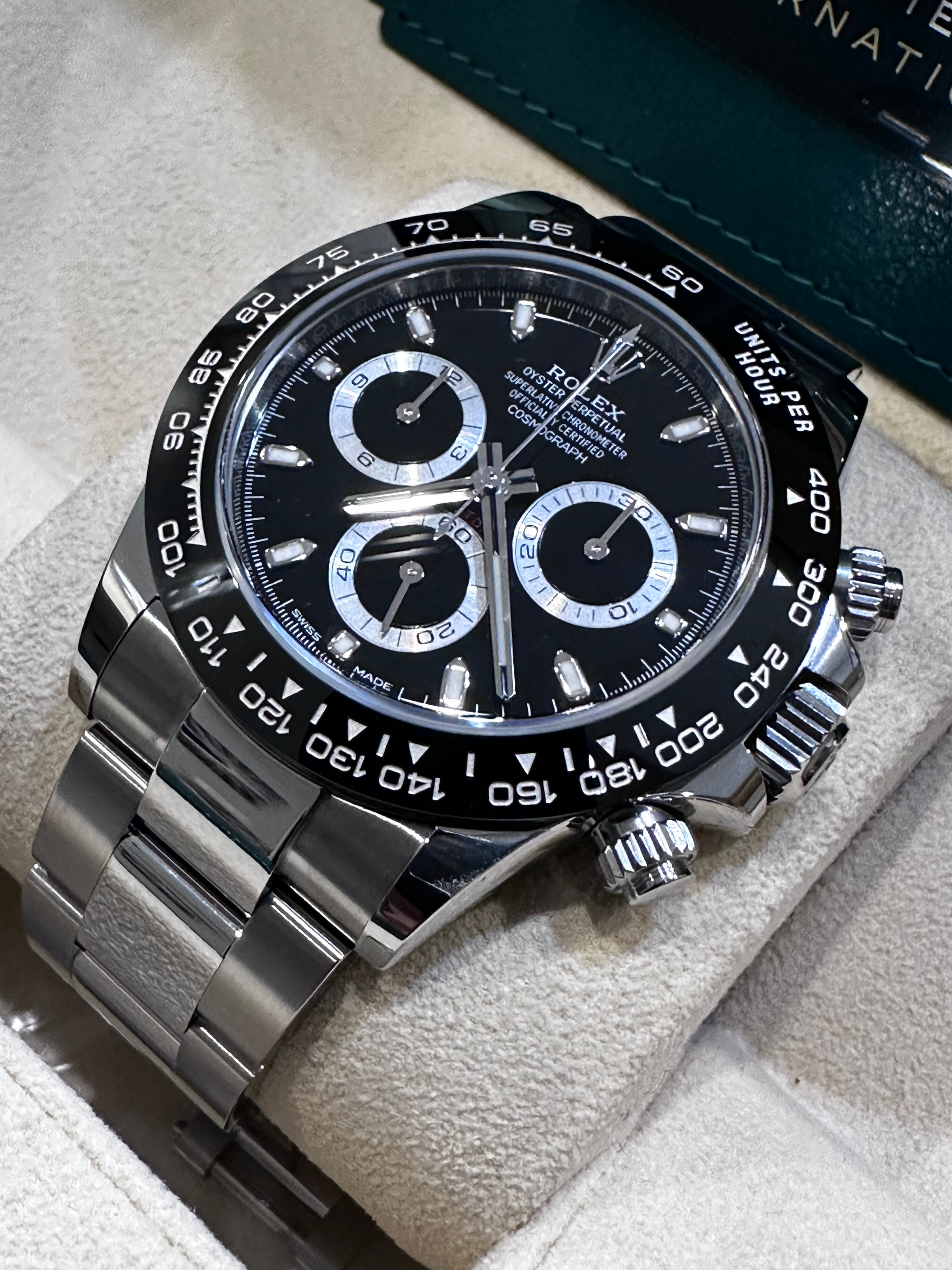 Like New 2022 Black Ceramic Daytona Oyster  116500LN-001 image 3