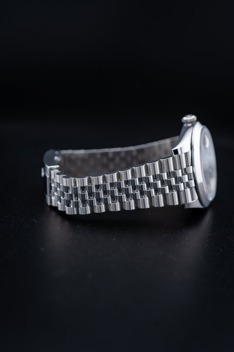 2022 Rolex Datejust 41 Black Dial – Ref. 126300 – Jubilee Bracelet – Pre-Owned Complete Set