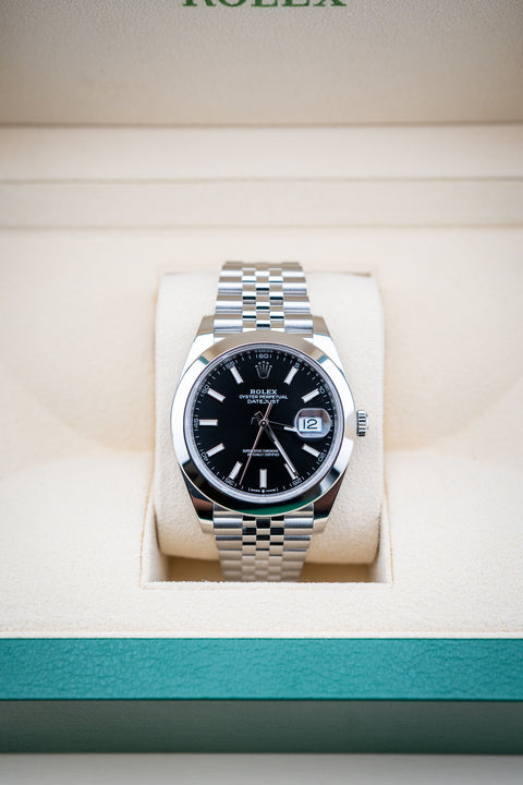 2022 Rolex Datejust 41 Black Dial – Ref. 126300 – Jubilee Bracelet – Pre-Owned Complete Set
