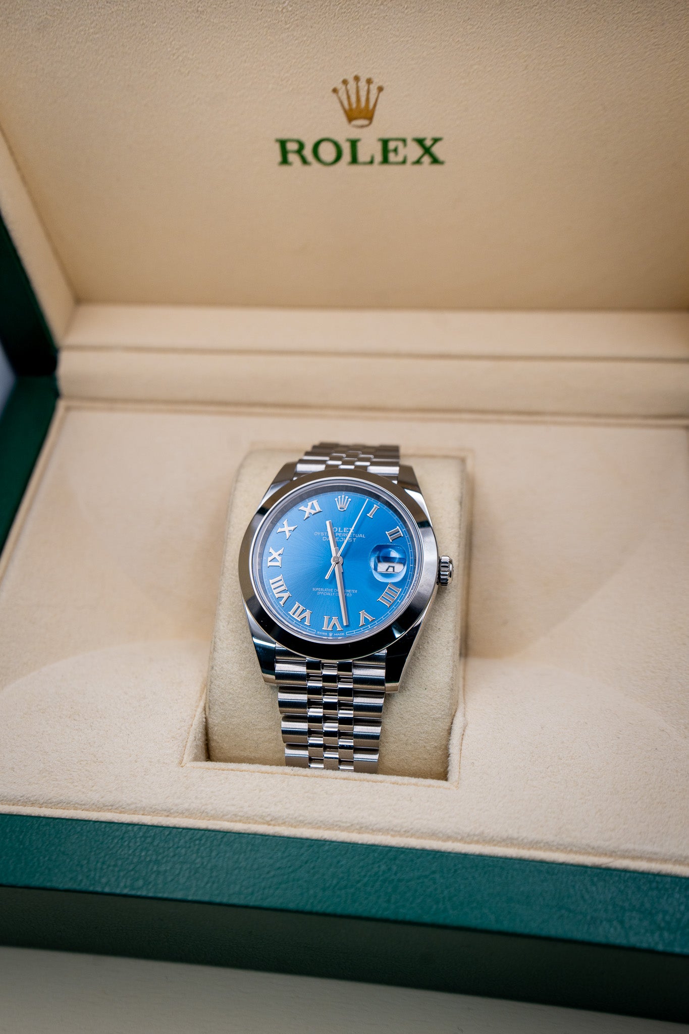 2025 Rolex Datejust 41 Ref. 126300-0018 - Blue Roman Dial, Smooth Bezel