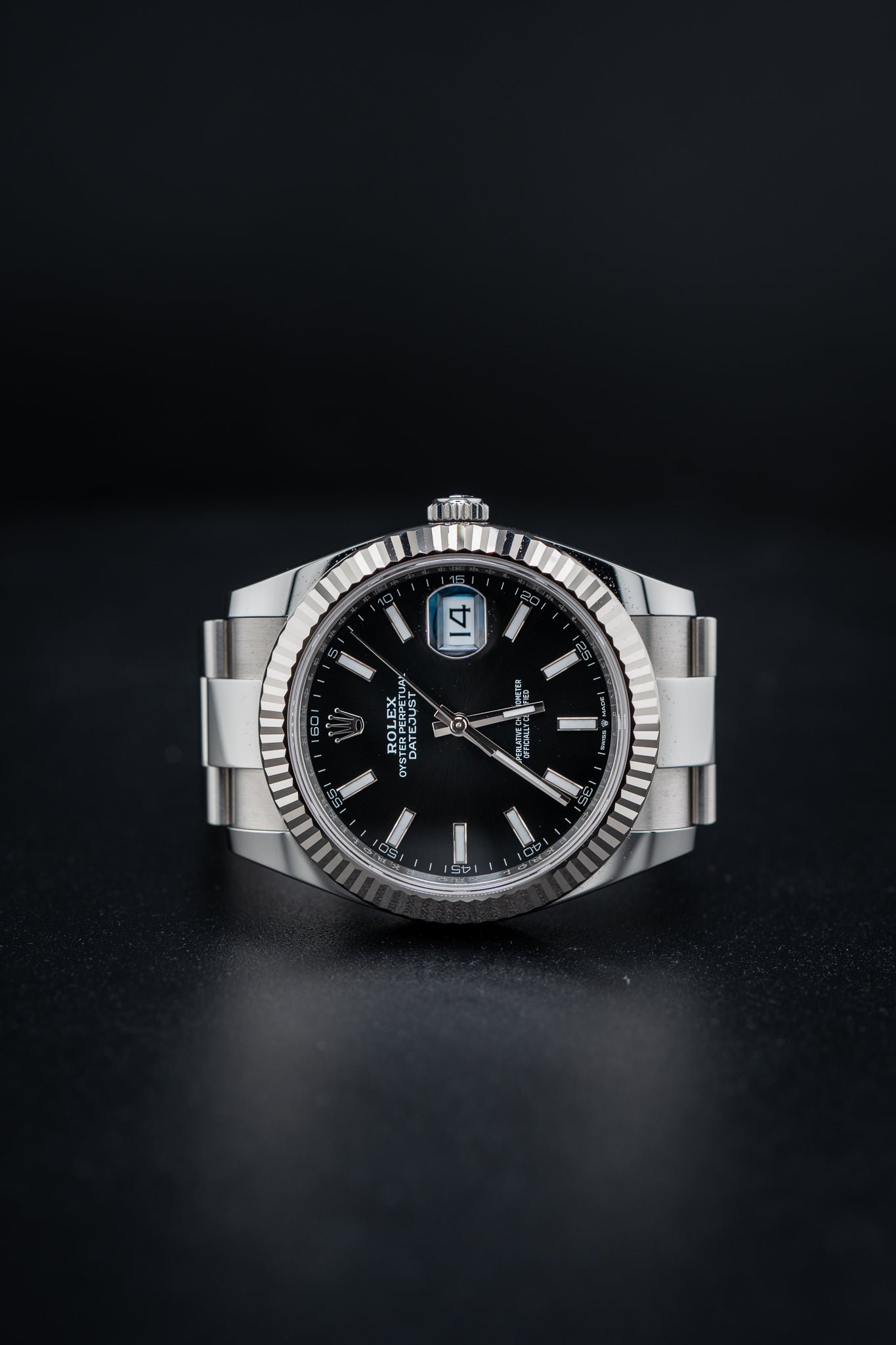 Rolex Datejust 41 Black Dial 126334 – 2024 Like New Complete Set