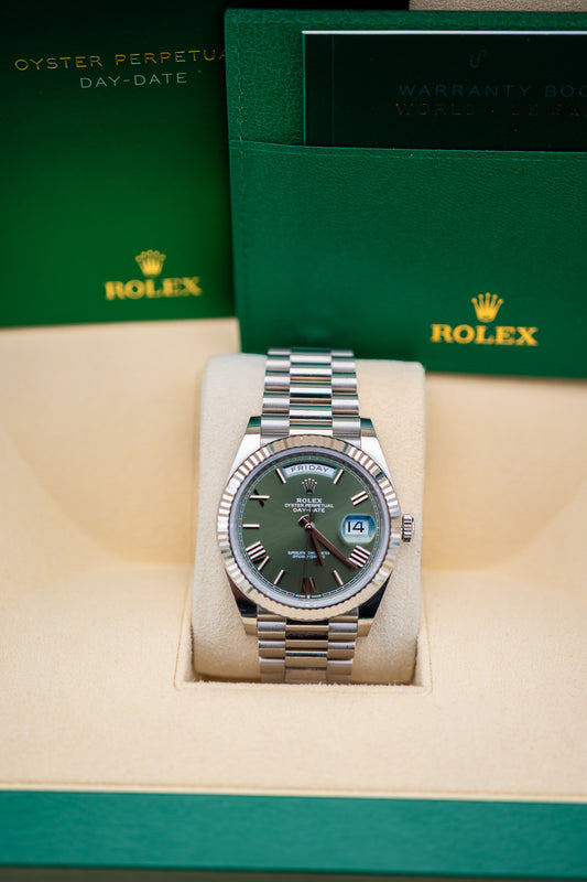 2022 Rolex Day-Date 40 – Olive Green Dial – White Gold – Ref. 228238 – Complete Set