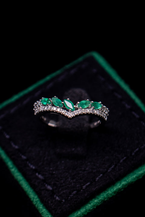 14K White Gold Emerald Tiara Ring with Natural Diamonds Size 6.75