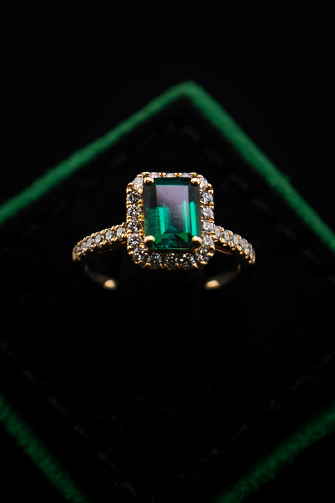 10K Yellow Gold Green Sapphire & Diamond Ring Size 6