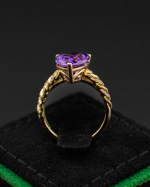 10K Yellow Gold Pear Amethyst Ring with Diamond Accents Size 6.75