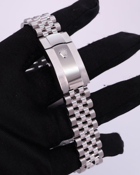 Rolex Datejust 41 126300 - Mint Green Dial, Smooth Bezel, Jubilee Bracelet