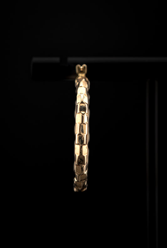 14K Yellow Gold Textured Hoop Earrings – 2.5g – Classic Polished Finish