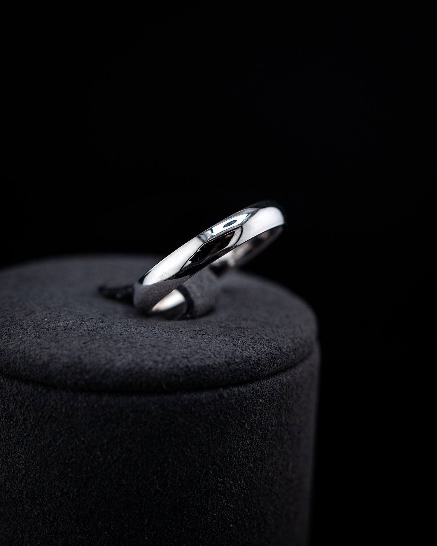 10K White Gold Classic Wedding Band – Size 6 – 2.23g