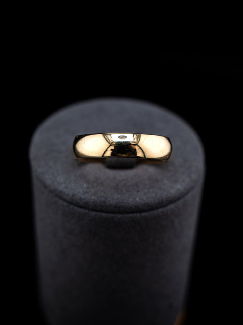 10KT Yellow Gold Wedding Band – Size 9 – 4.05g