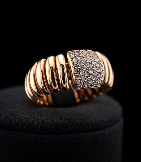 18K Rose Gold Hulchi Belluni Stretch Bar Ring
