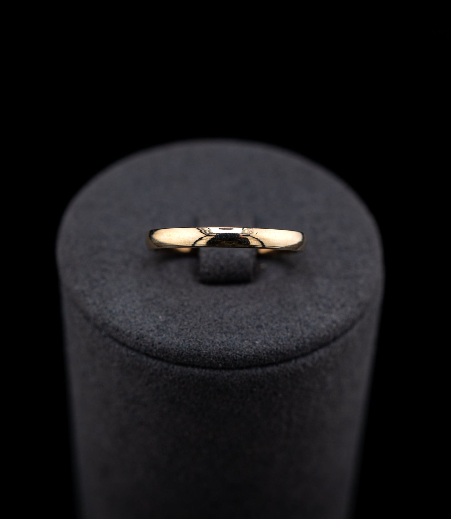 10K Yellow Gold Classic Wedding Band – Size 6 – 1.71g