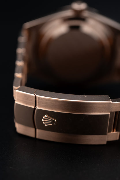 2025 Rolex Sky-Dweller – Ref. 336935 – Rose Gold – Blue Dial – Oyster Bracelet – Like New Complete Set