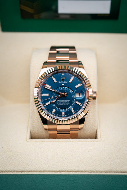 2025 Rolex Sky-Dweller – Ref. 336935 – Rose Gold – Blue Dial – Oyster Bracelet – Like New Complete Set