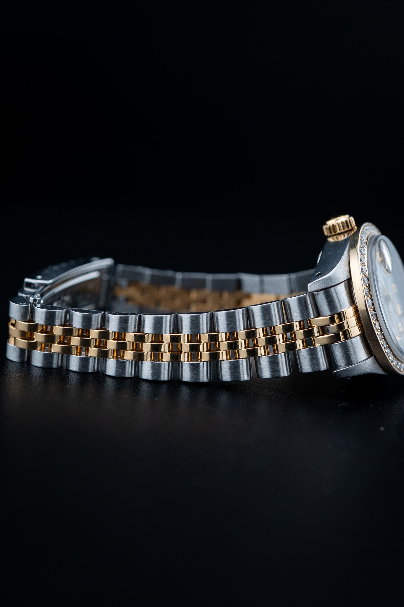 Rolex Datejust 26mm – Mother of Pearl Dial – Aftermarket Diamond Bezel & Markers – Ref. 69173