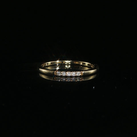 14K Yellow Gold Diamond Wedding Band | 0.06 CTW | Size 7