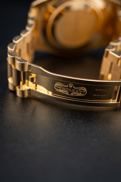 2021 Rolex Day-Date 40 – Champagne Dial – 18k Yellow Gold – 228238 – Mint – Complete Set