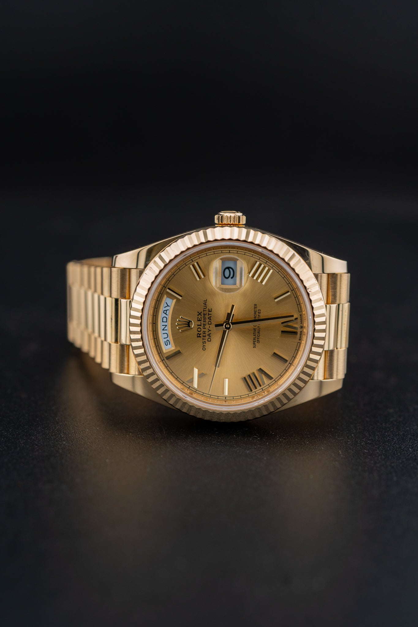 2021 Rolex Day-Date 40 – Champagne Dial – 18k Yellow Gold – 228238 – Mint – Complete Set