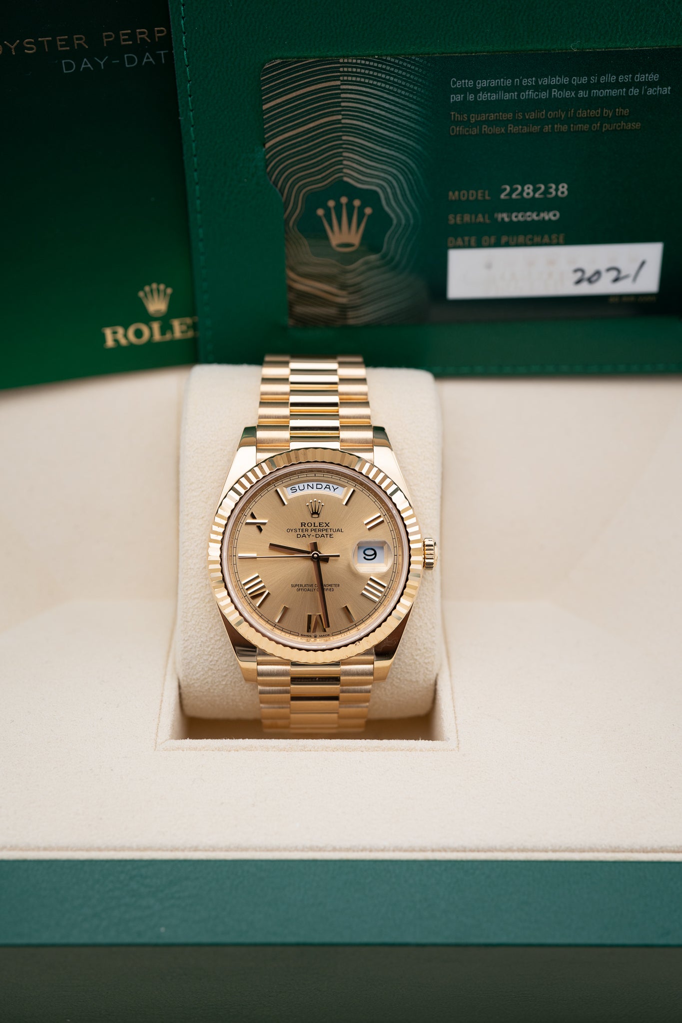 2021 Rolex Day-Date 40 – Champagne Dial – 18k Yellow Gold – 228238 – Mint – Complete Set