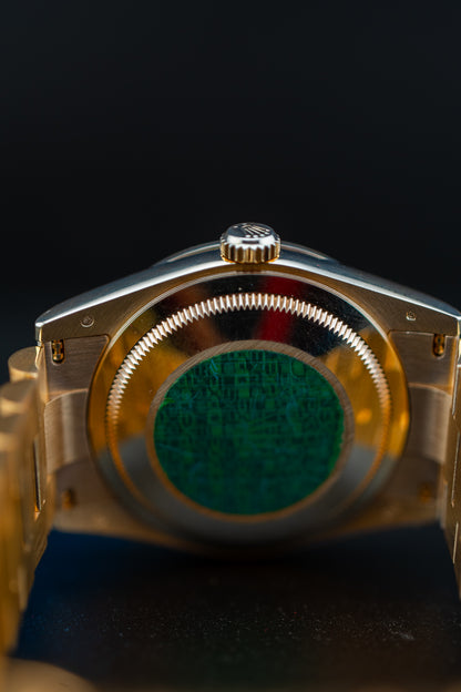 Rolex Day-Date 36 Yellow Gold Green Dial 118388 – Complete Preowned Set