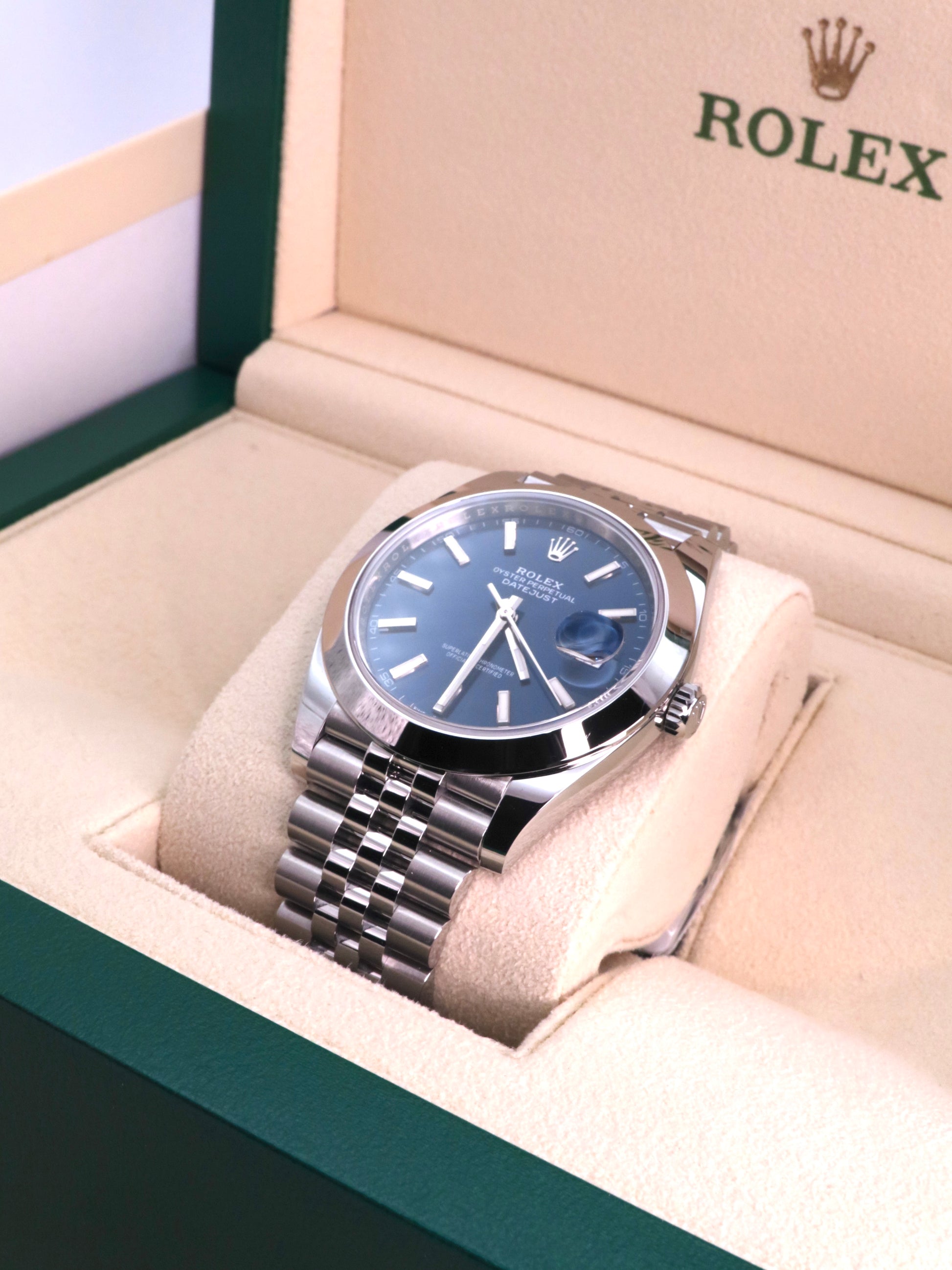 2024 Rolex Datejust 41 Ref. 126300 - Blue Dial, Smooth Bezel, Jubilee Bracelet image 3