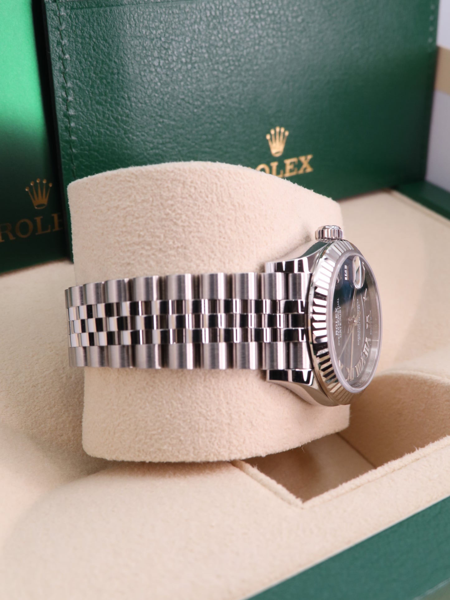 Rolex Datejust 31 278274-0034 - Blue Roman Dial, Fluted Bezel, Jubilee Bracelet image 3