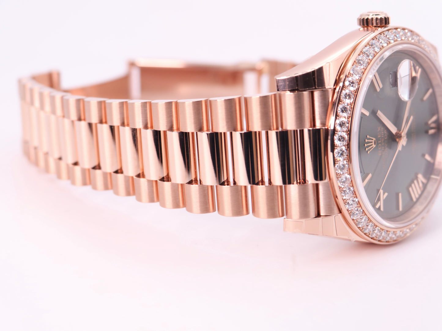 2024 Rolex Day-Date 40 Ref. 228345RBR - Everose Gold, Olive Dial, White Diamond image 6