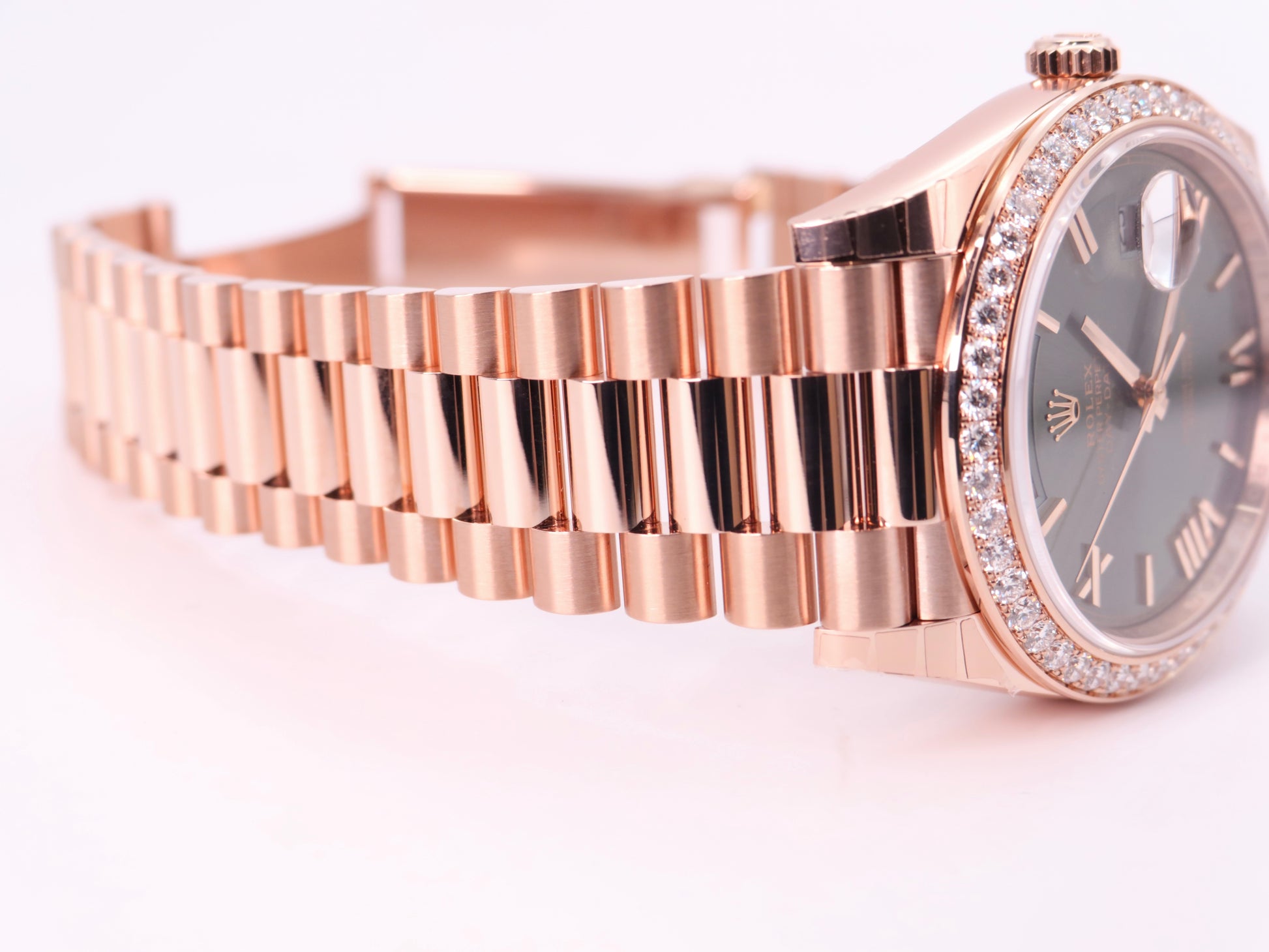 2024 Rolex Day-Date 40 Ref. 228345RBR - Everose Gold, Olive Dial, White Diamond image 6