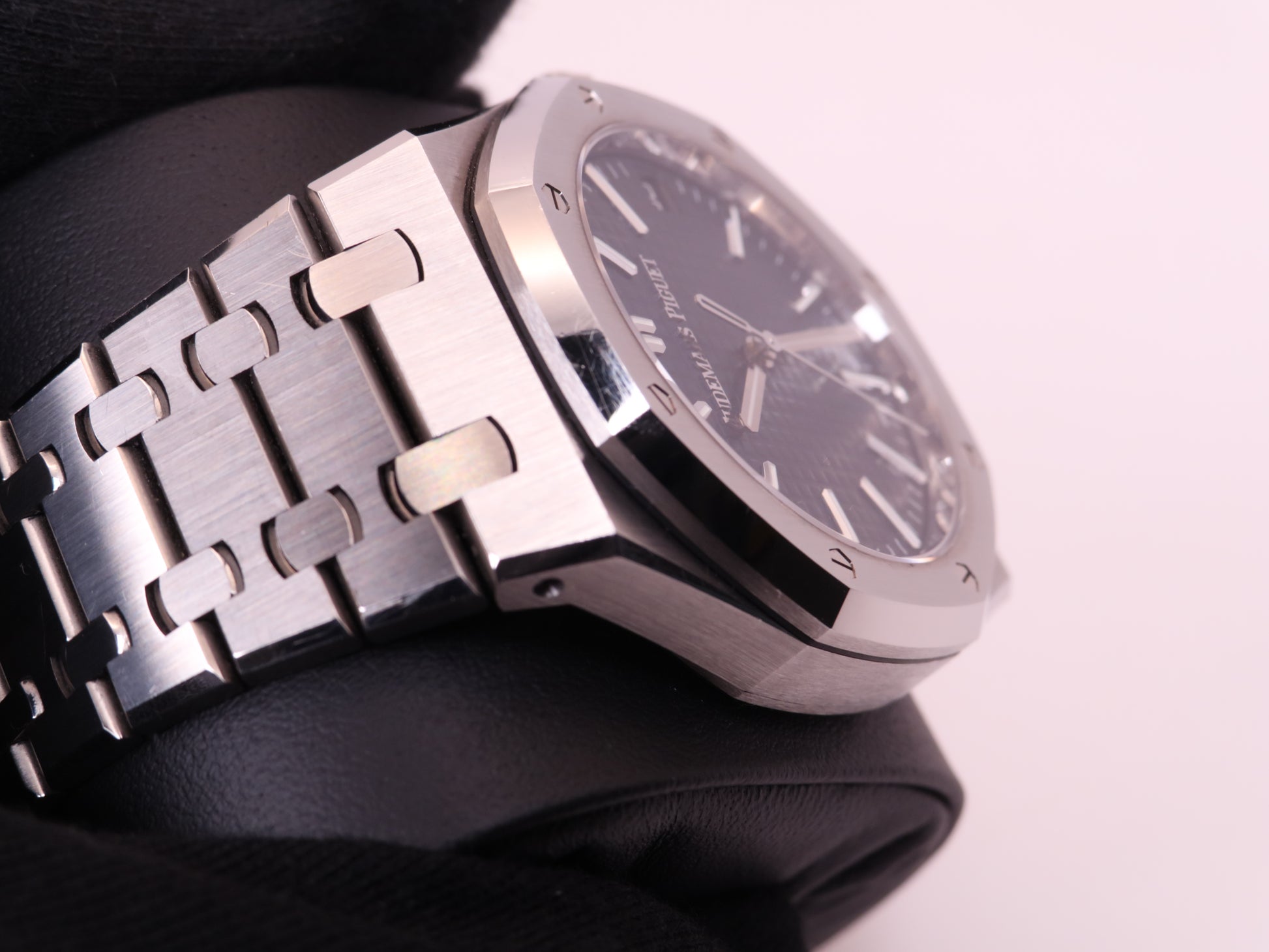 Audemars Piguet Royal Oak 50th Anniversary 15510ST - Mint, Unpolished, Complete image 8